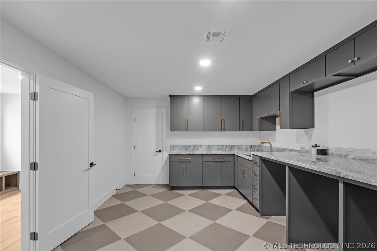 4717 S Atlanta Place