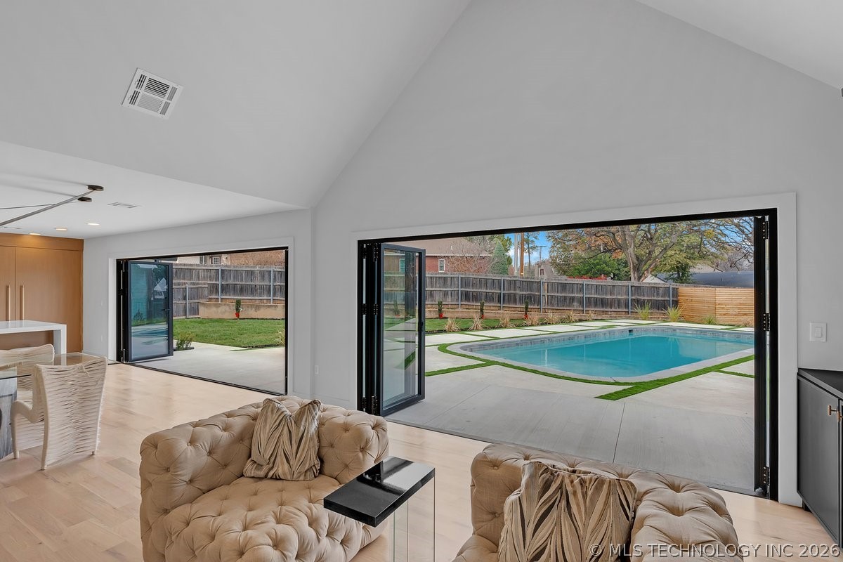 4717 S Atlanta Place