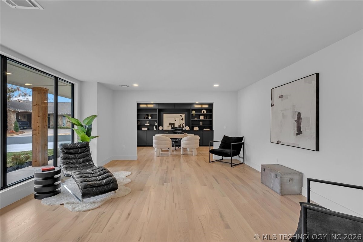 4717 S Atlanta Place