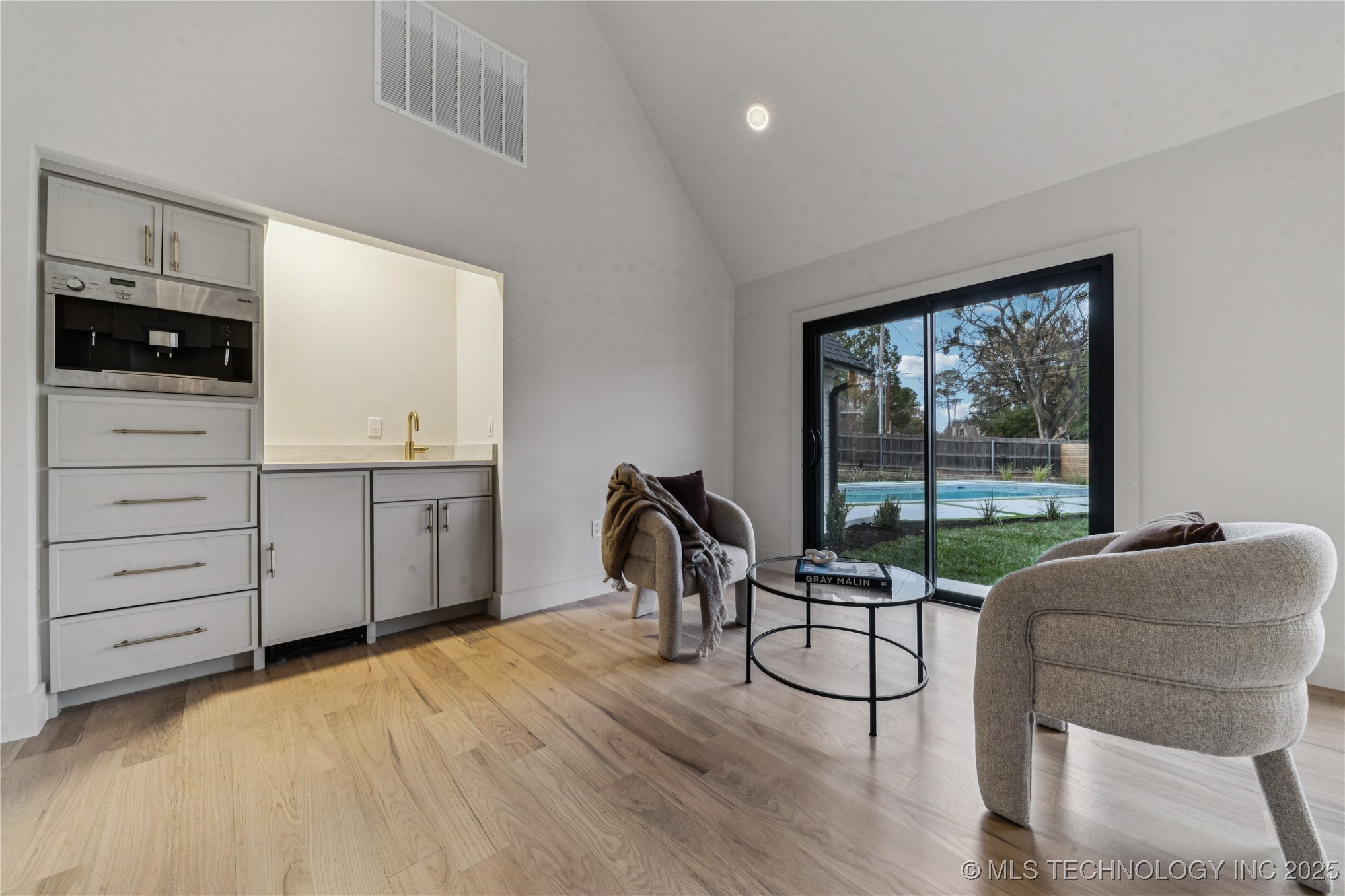 4717 S Atlanta Place