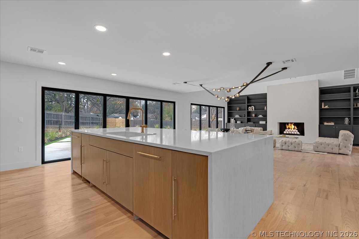 4717 S Atlanta Place