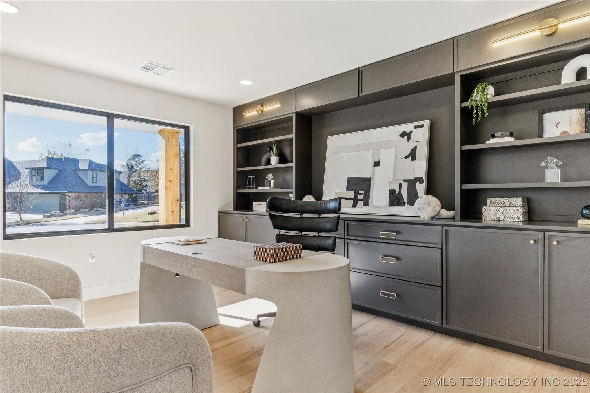 4717 S Atlanta Place