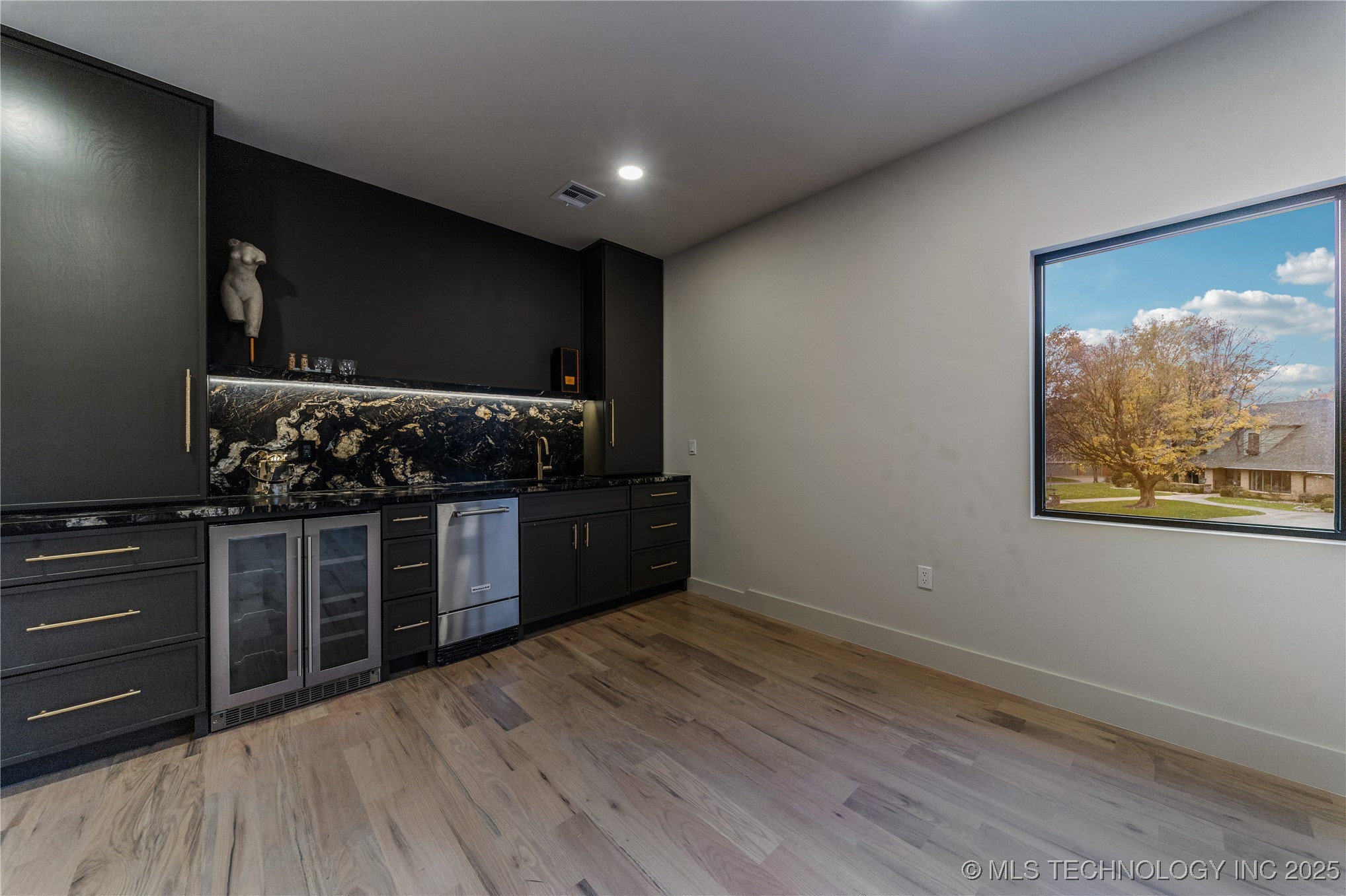 4717 S Atlanta Place