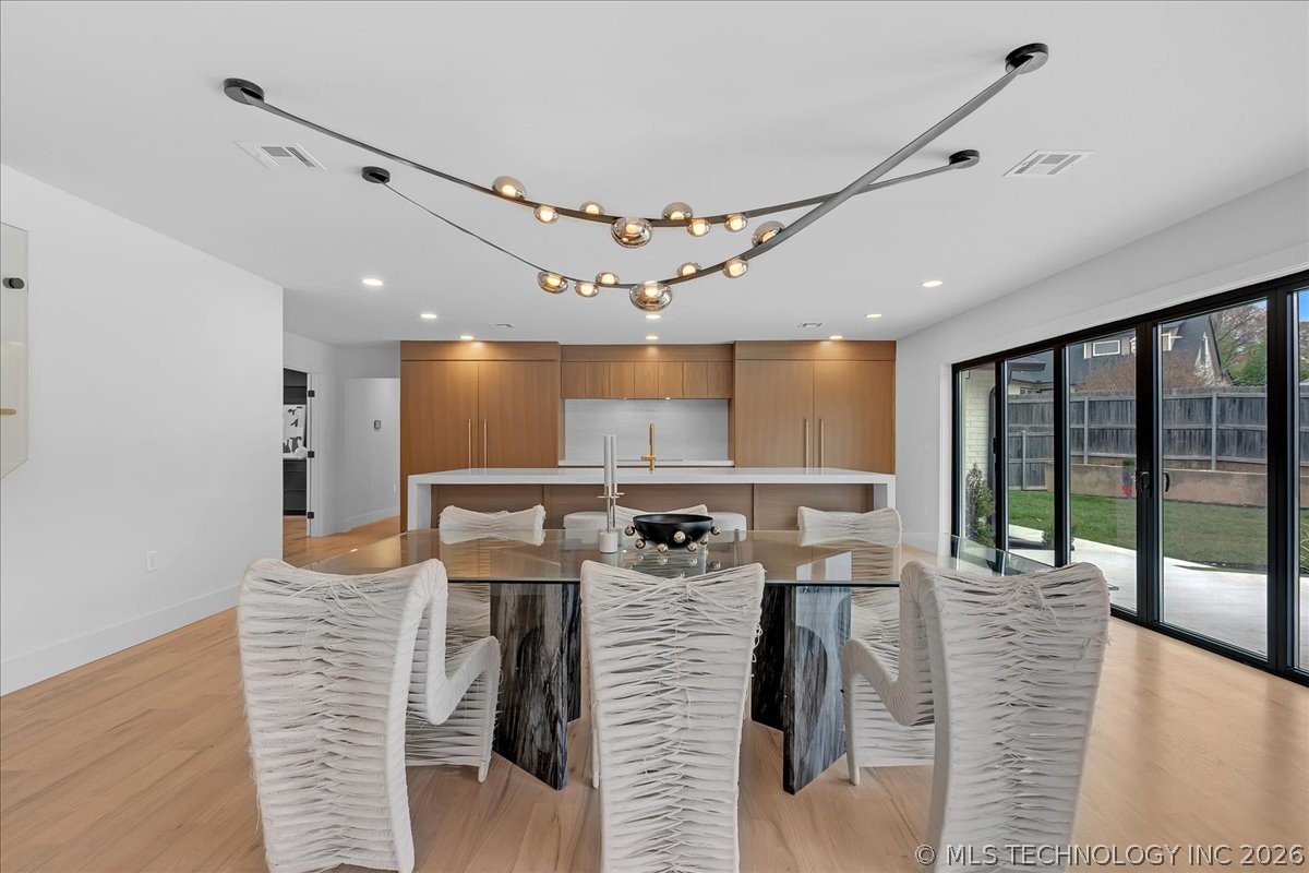 4717 S Atlanta Place