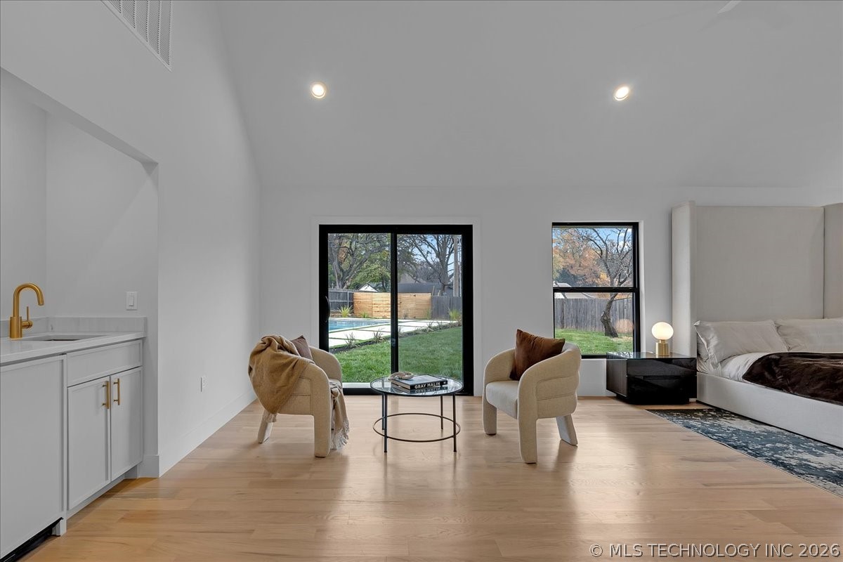 4717 S Atlanta Place