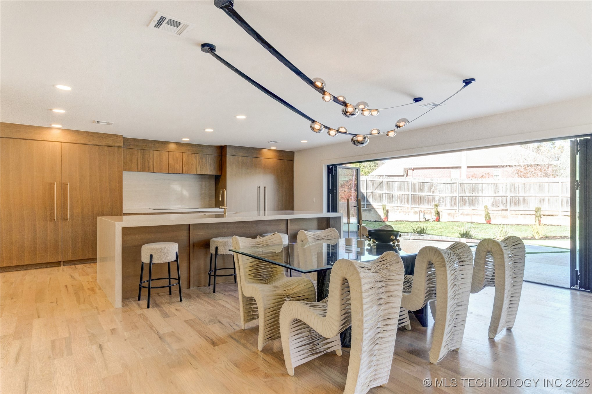 4717 S Atlanta Place