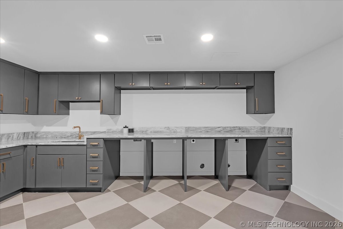 4717 S Atlanta Place