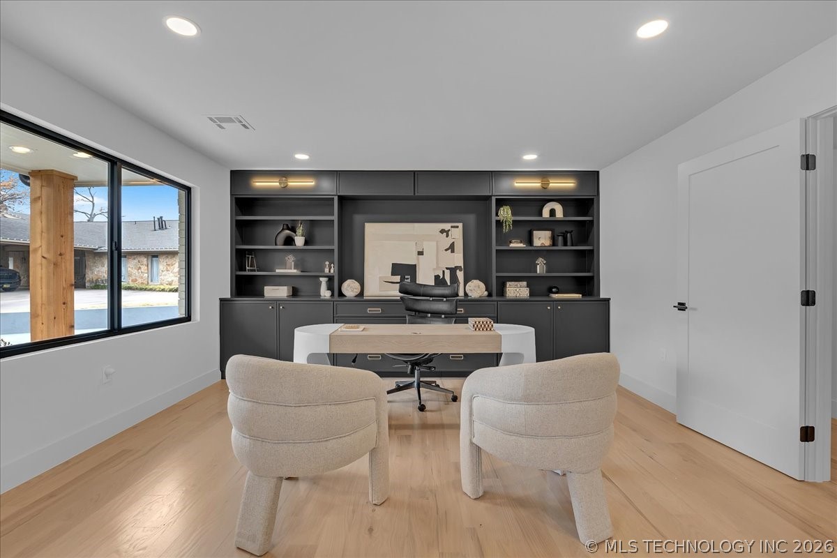 4717 S Atlanta Place