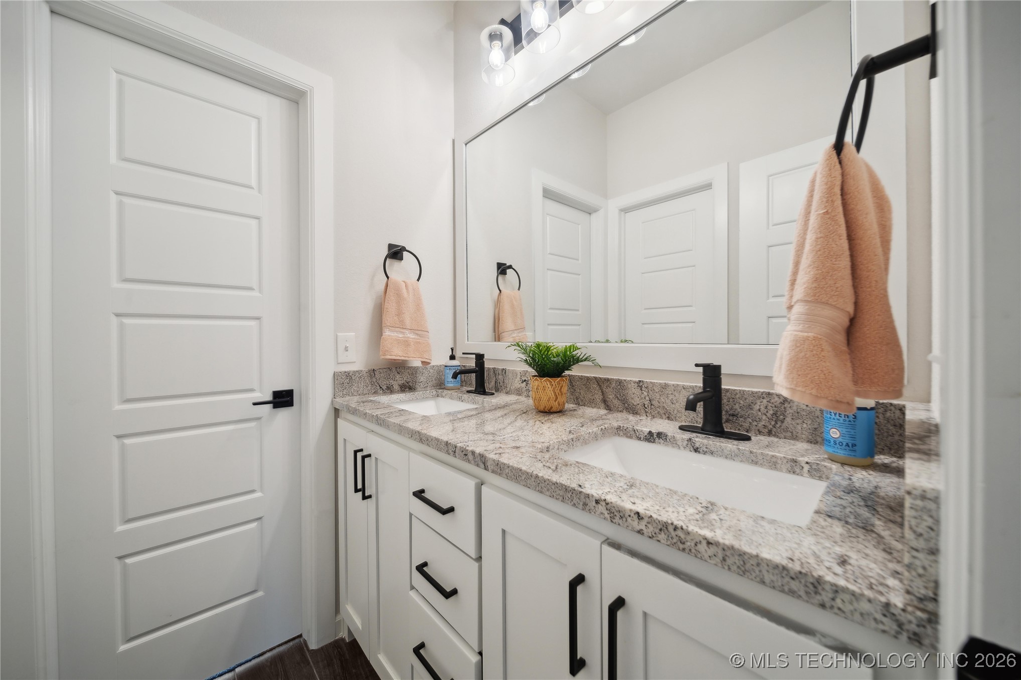 7417 E 126th Court S