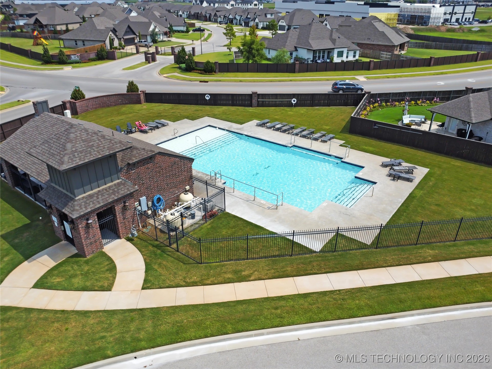 7417 E 126th Court S