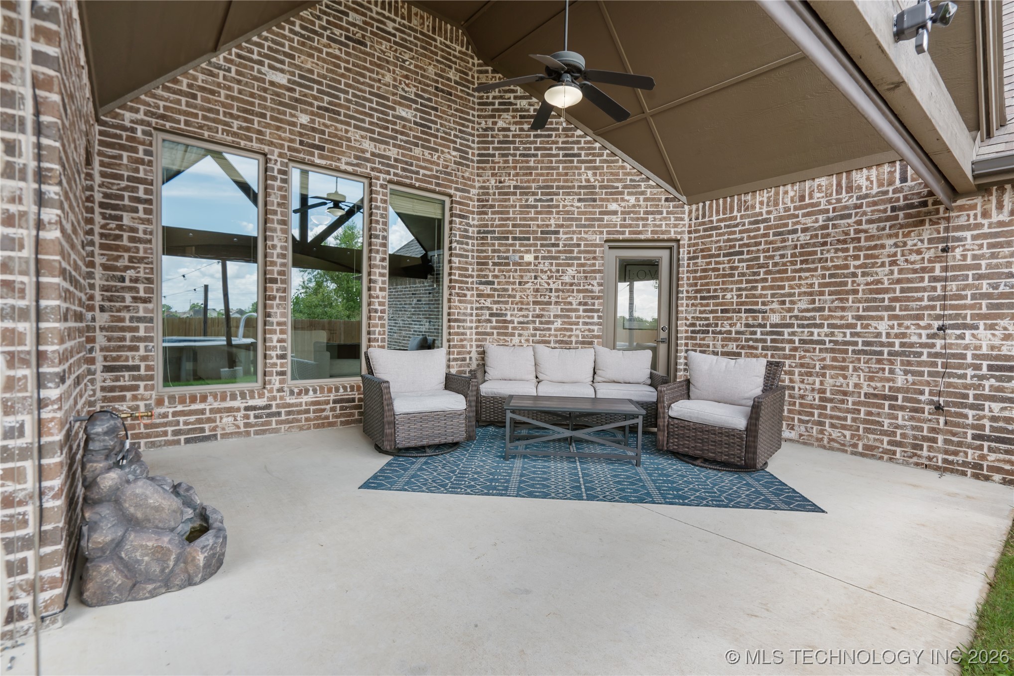 2509 E Northampton Street