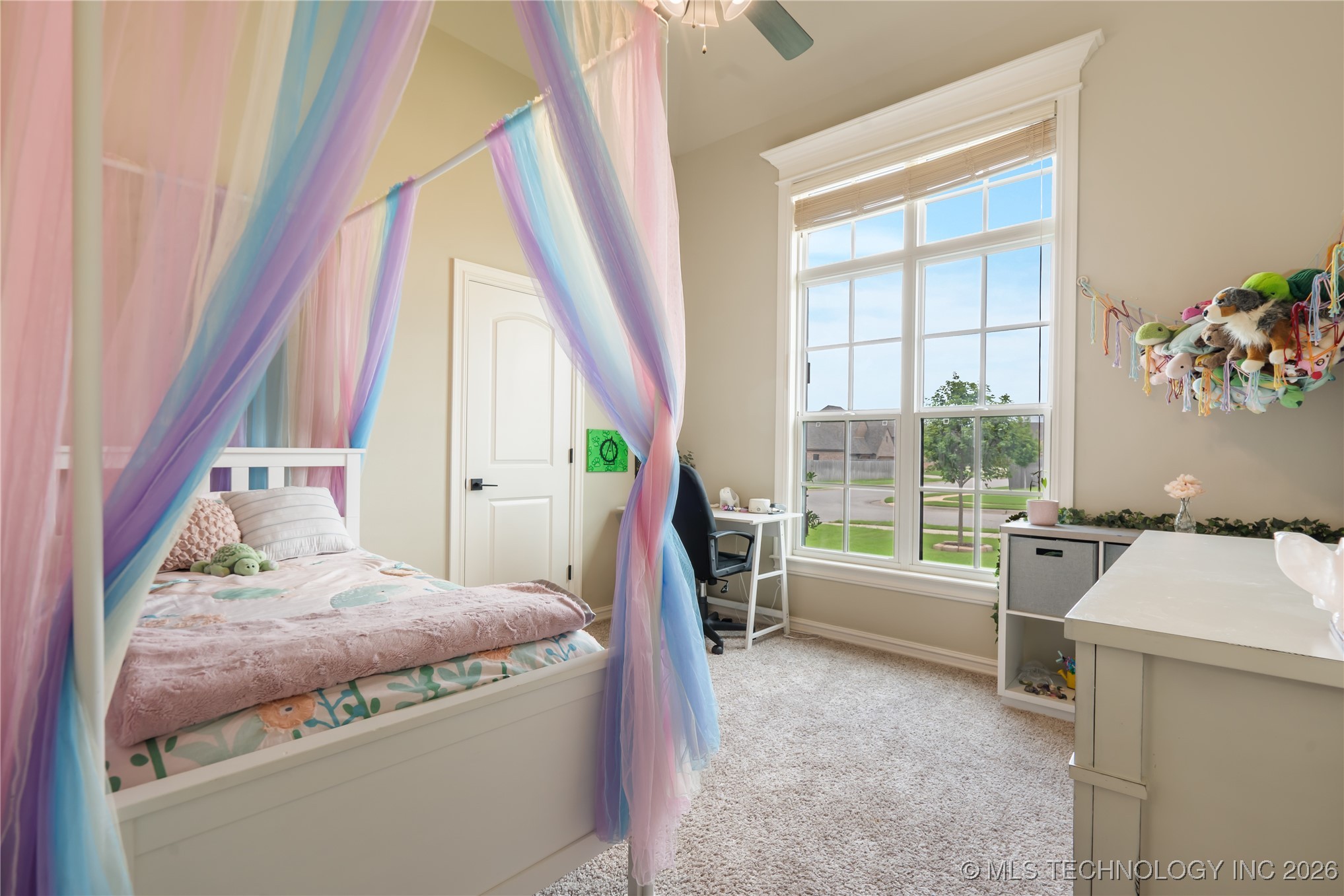 2509 E Northampton Street