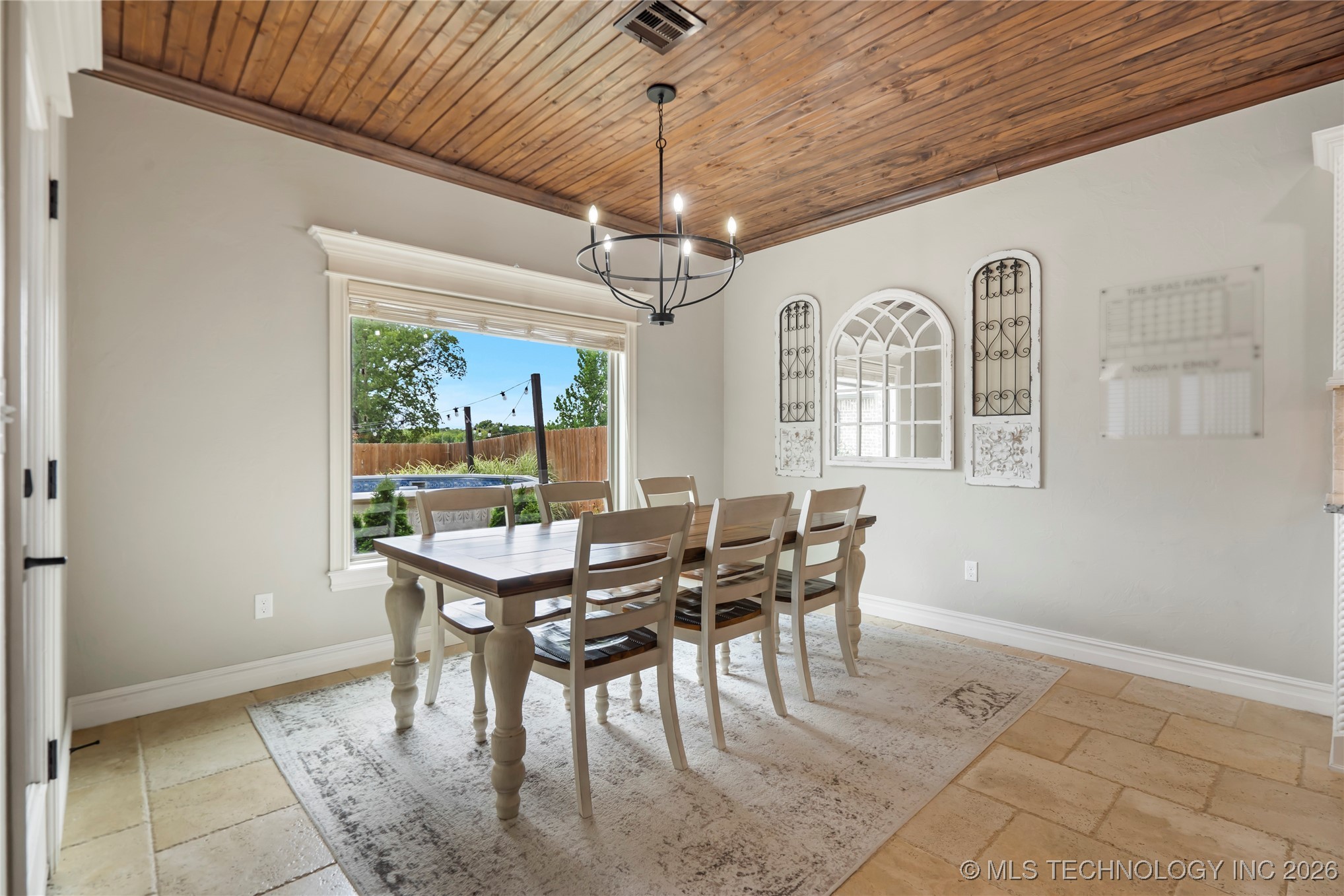 2509 E Northampton Street