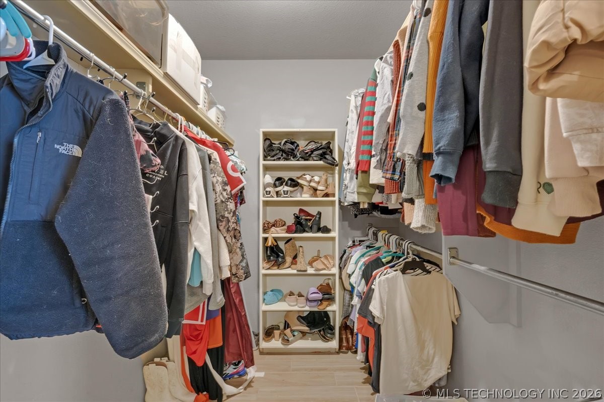 2652 W Galveston Street