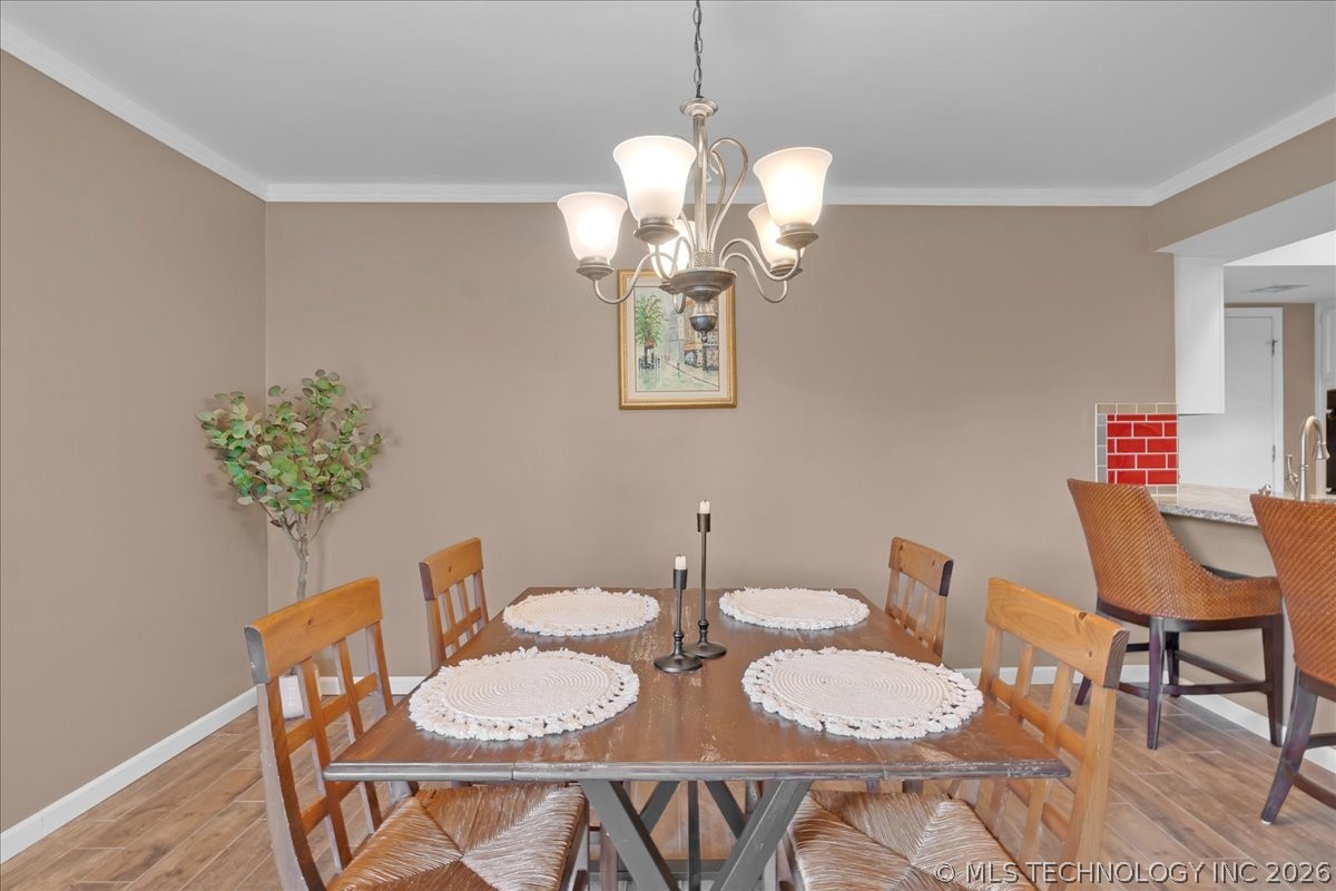 2652 W Galveston Street