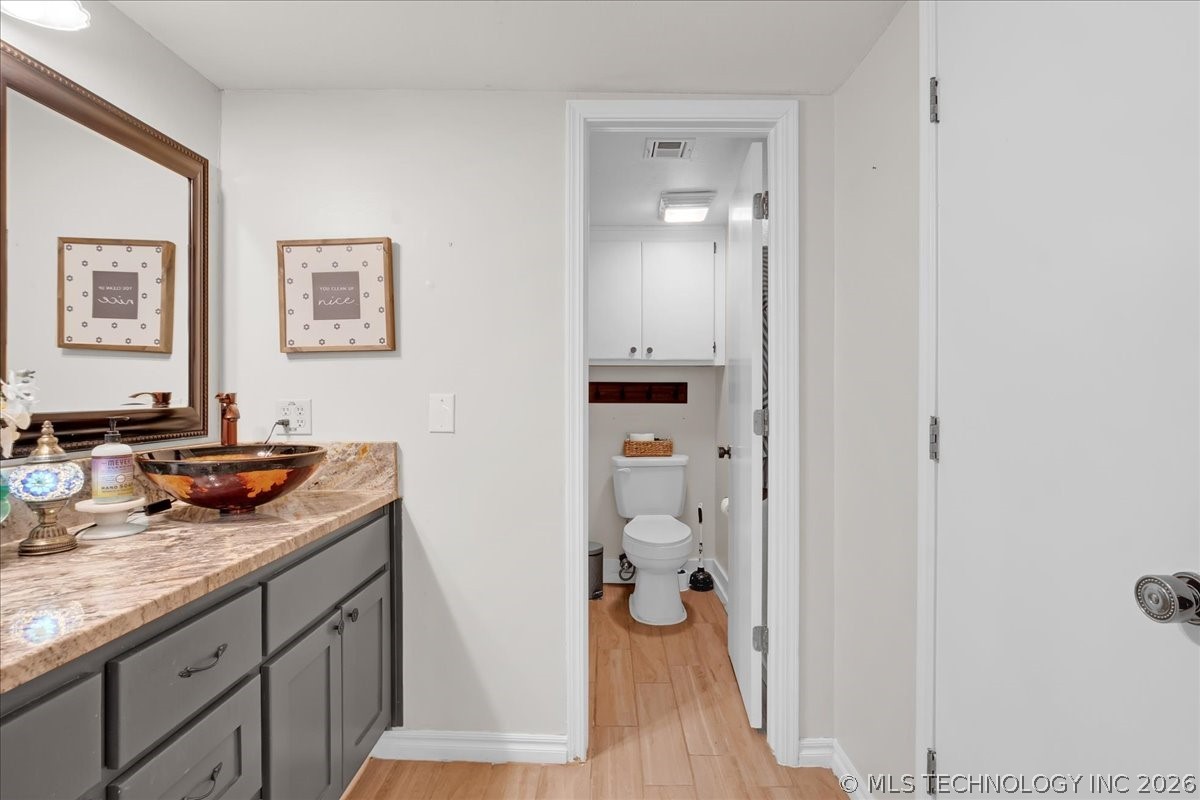 2652 W Galveston Street