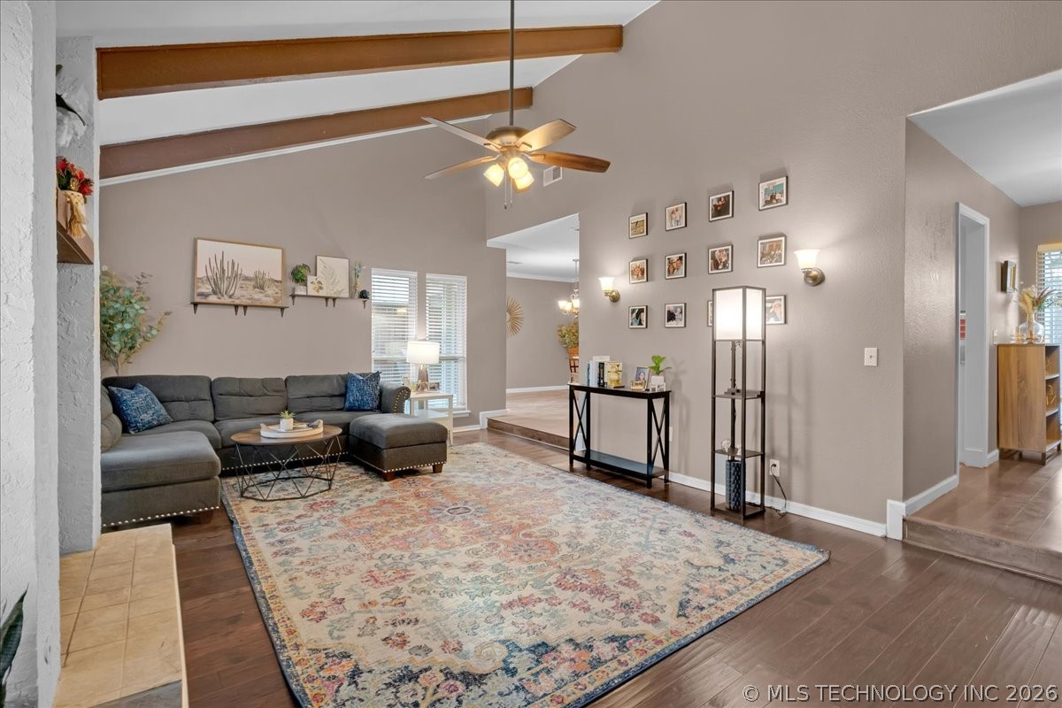 2652 W Galveston Street