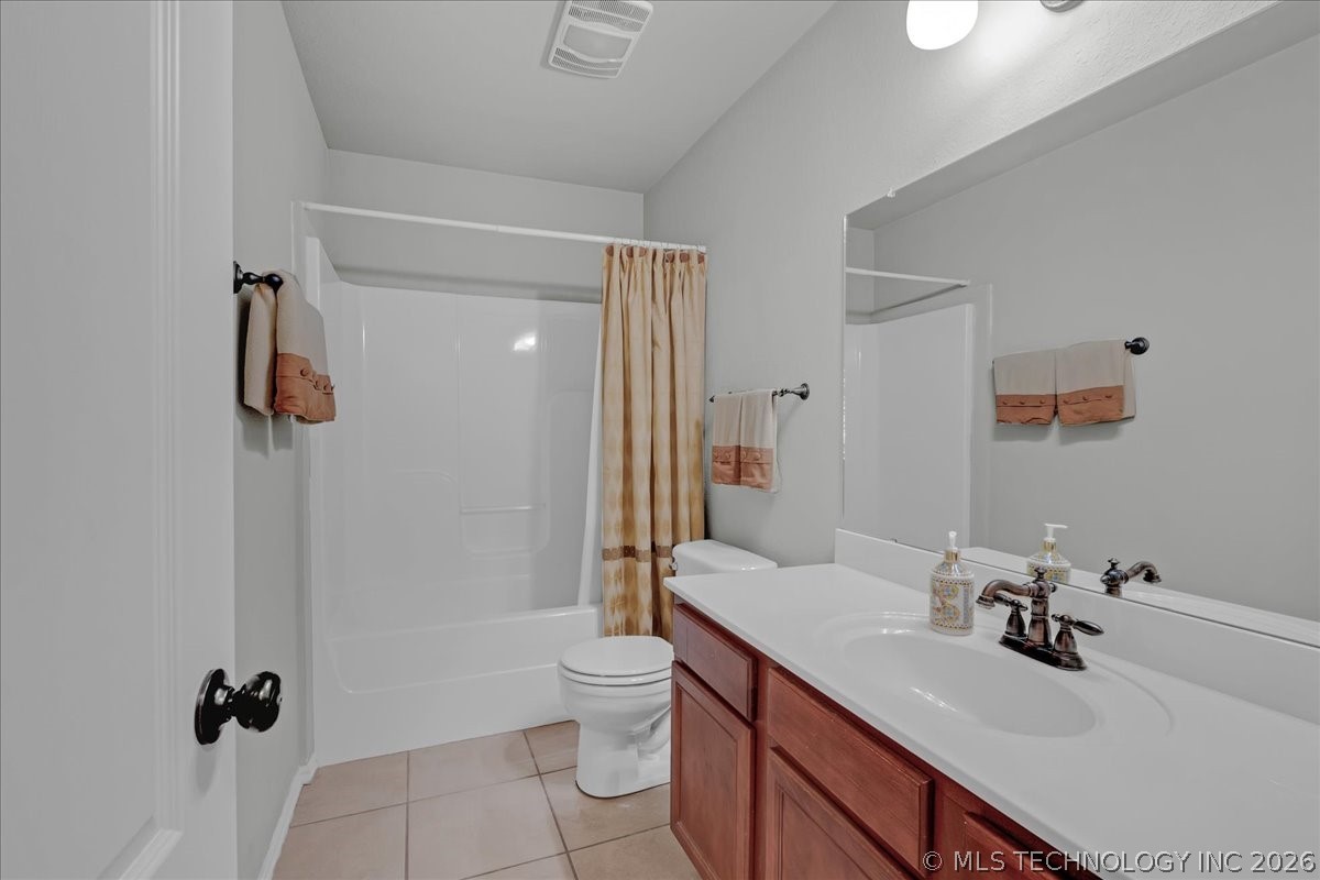 4917 S 190th East Avenue W