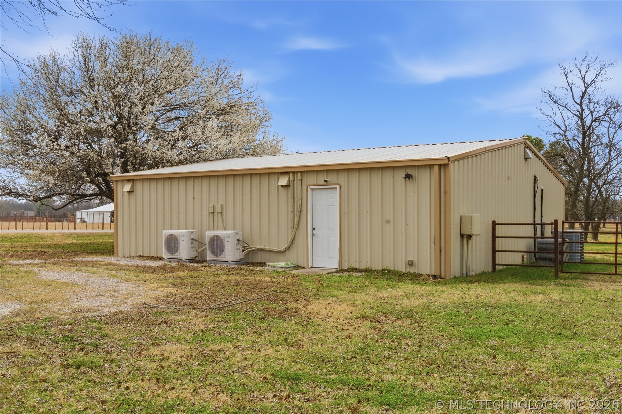 2009 E 168th Street N