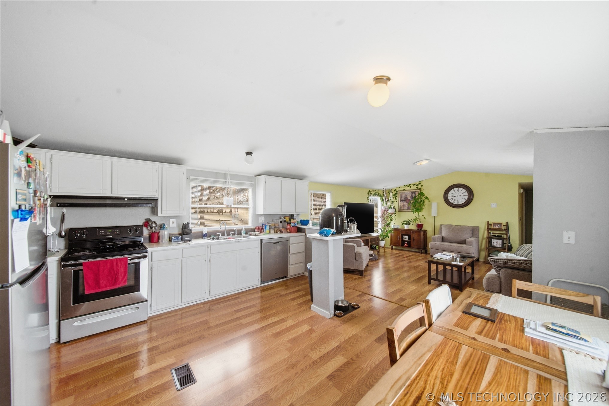 2009 E 168th Street N