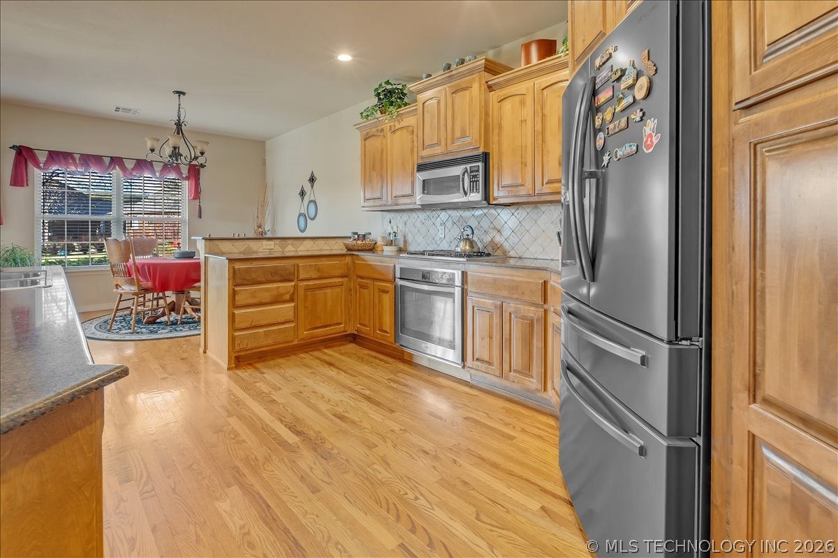 16506 E 49th Place