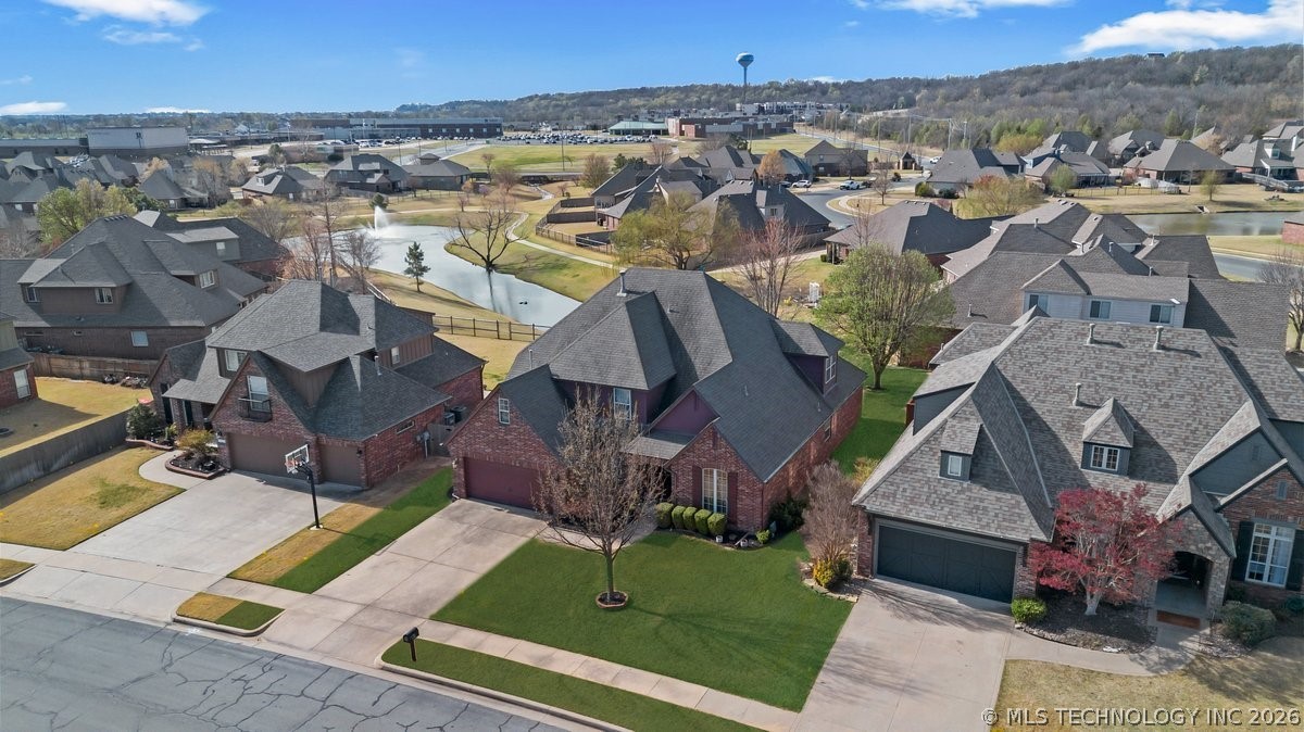 16506 E 49th Place