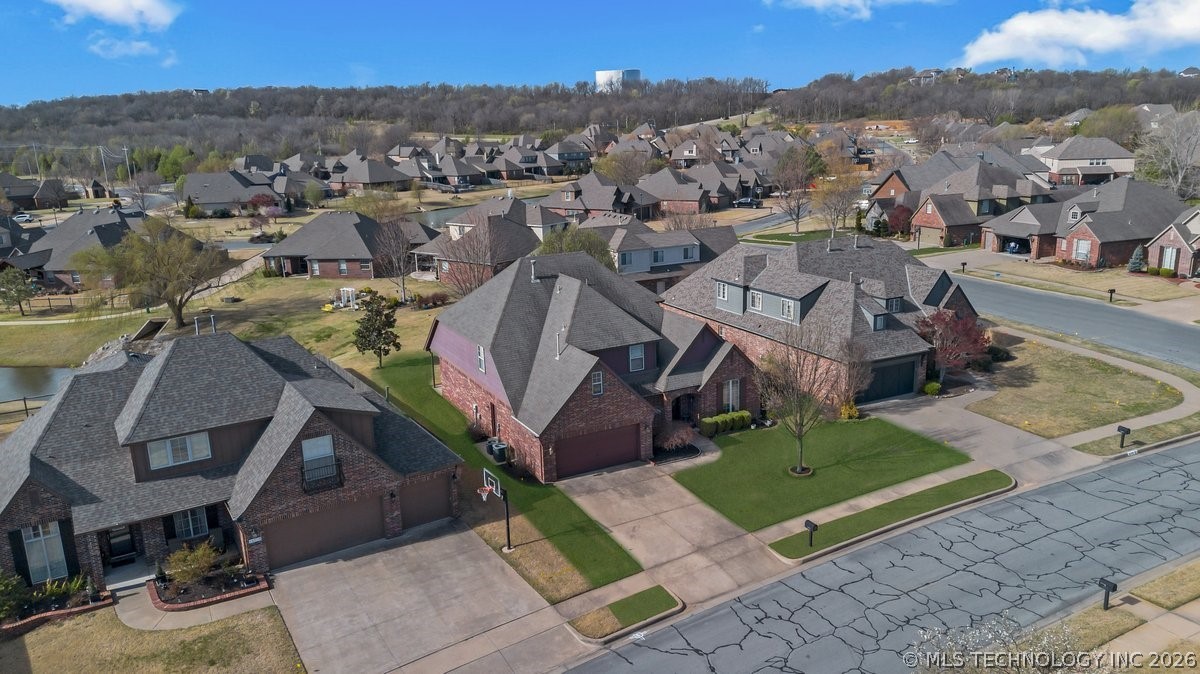16506 E 49th Place