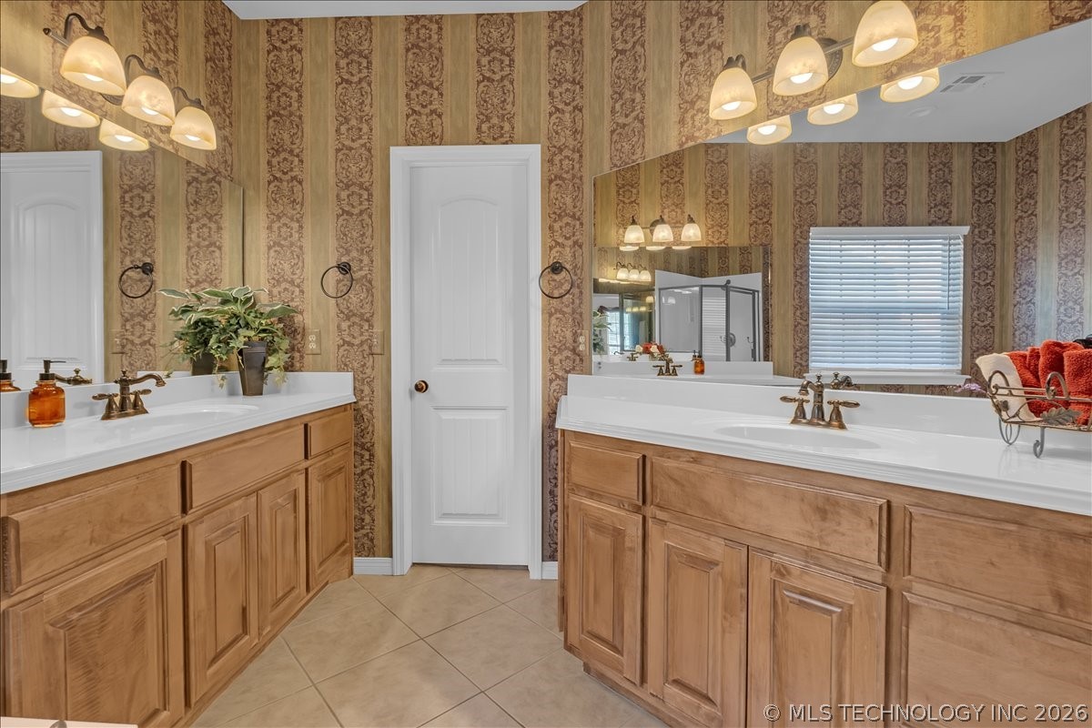 16506 E 49th Place