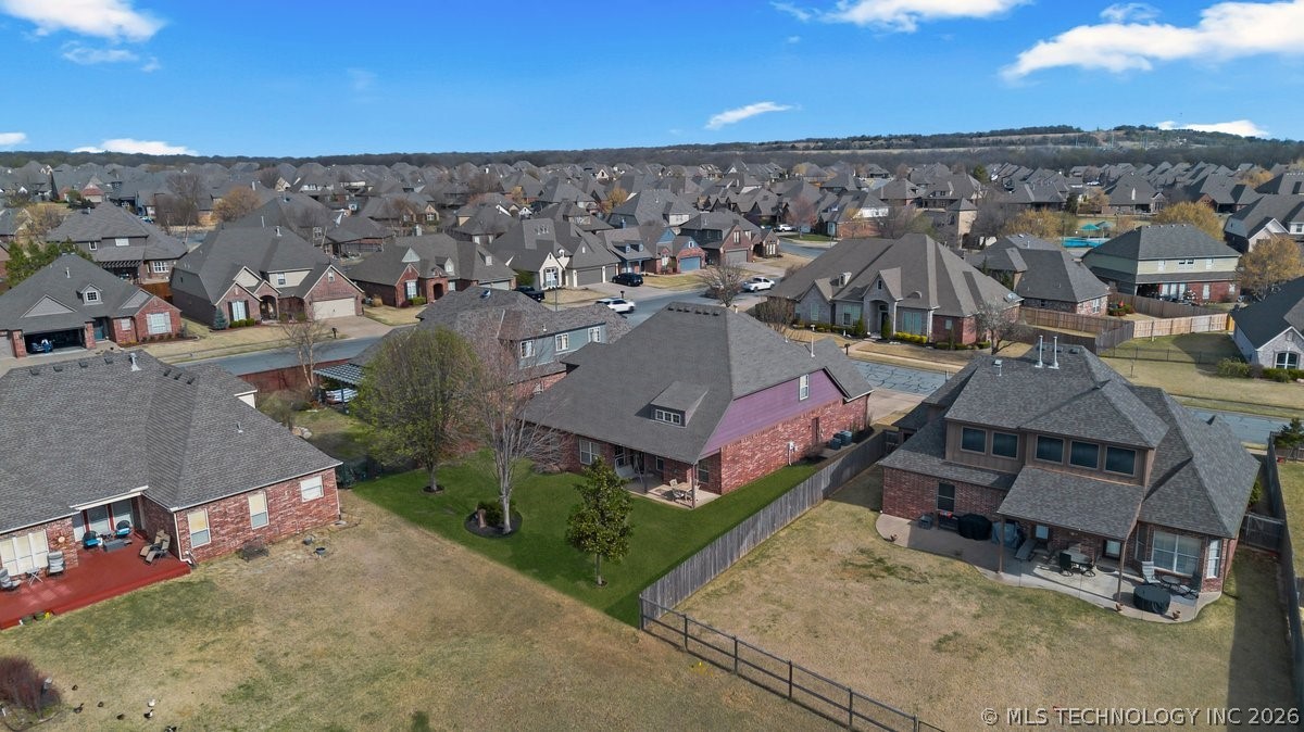 16506 E 49th Place