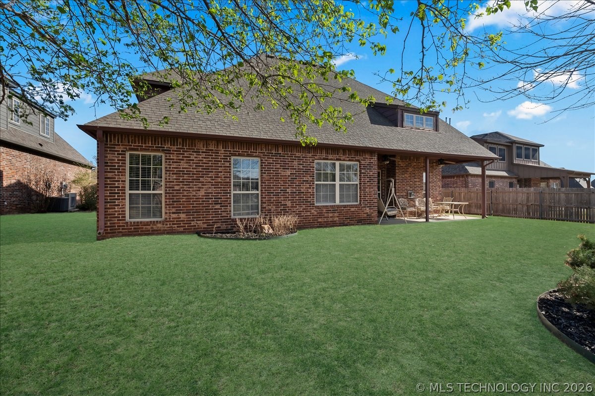 16506 E 49th Place