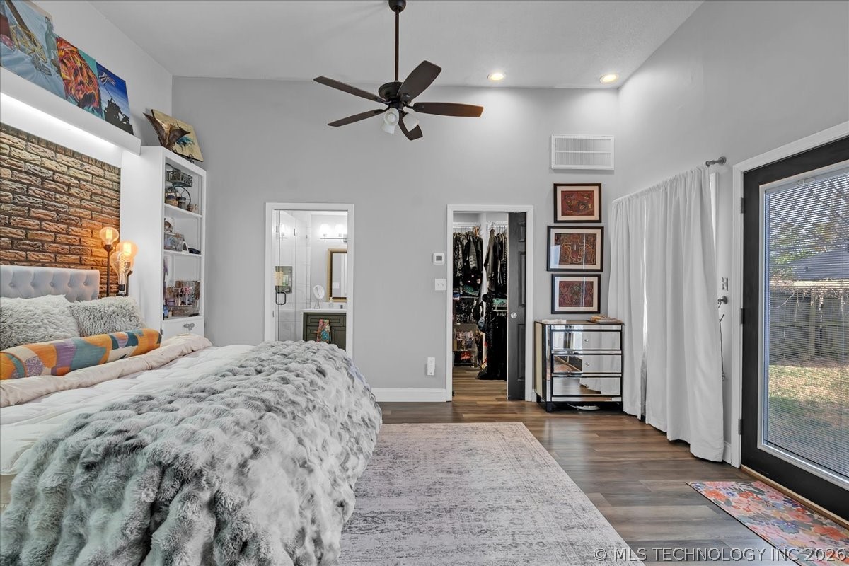 1516 S College Avenue