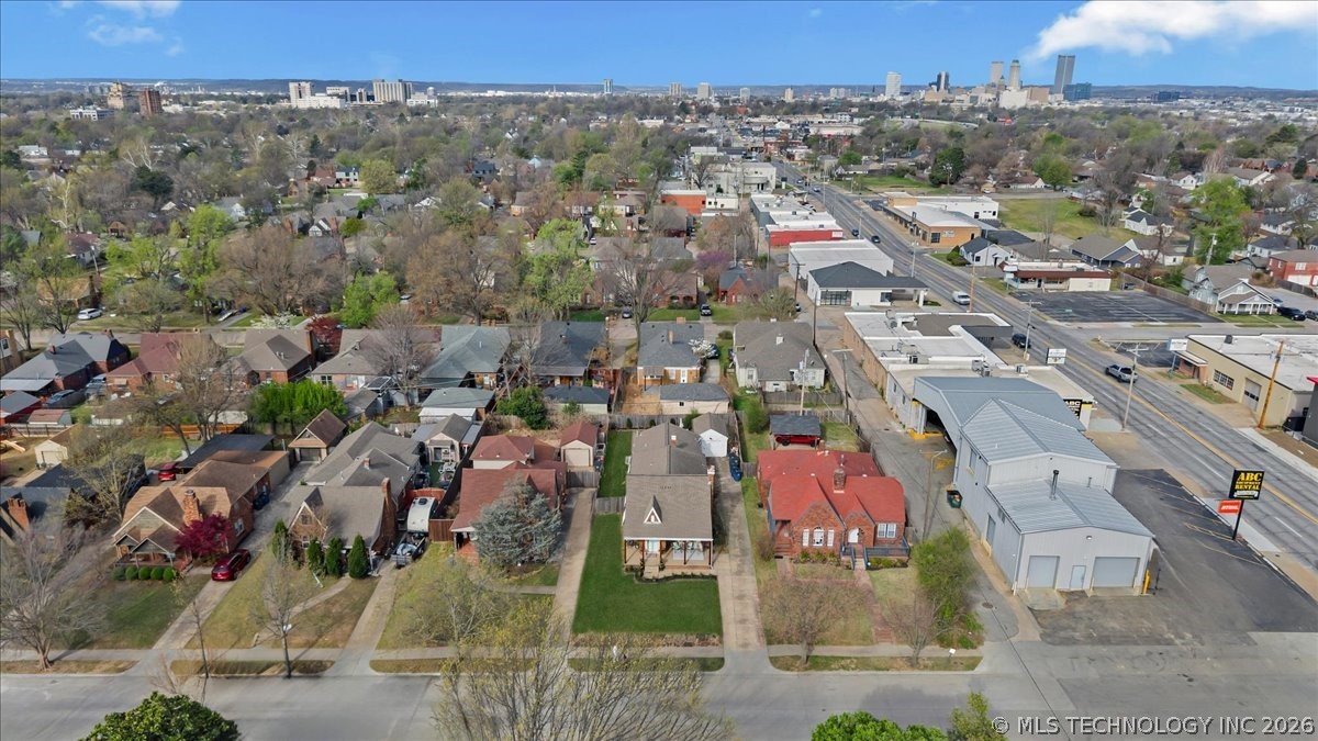 1516 S College Avenue