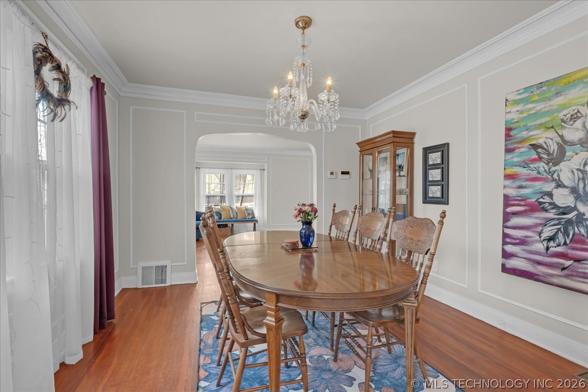 1516 S College Avenue