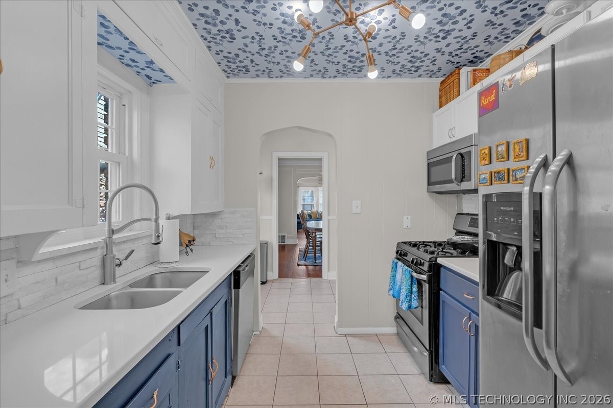 1516 S College Avenue