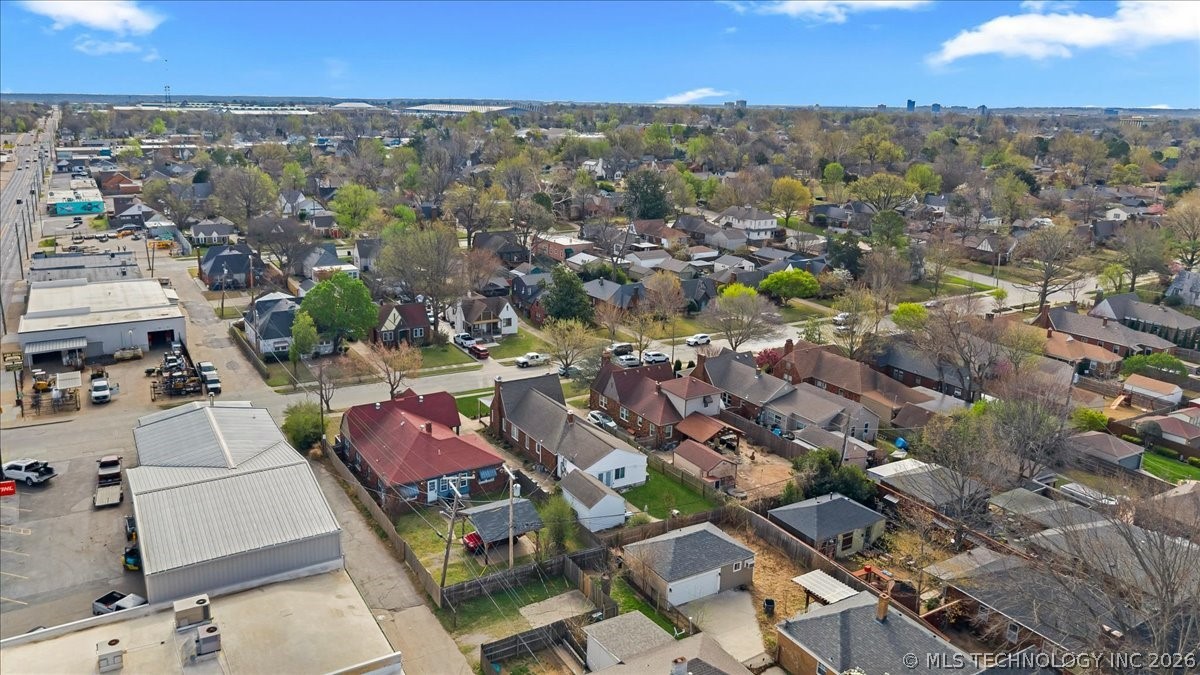 1516 S College Avenue