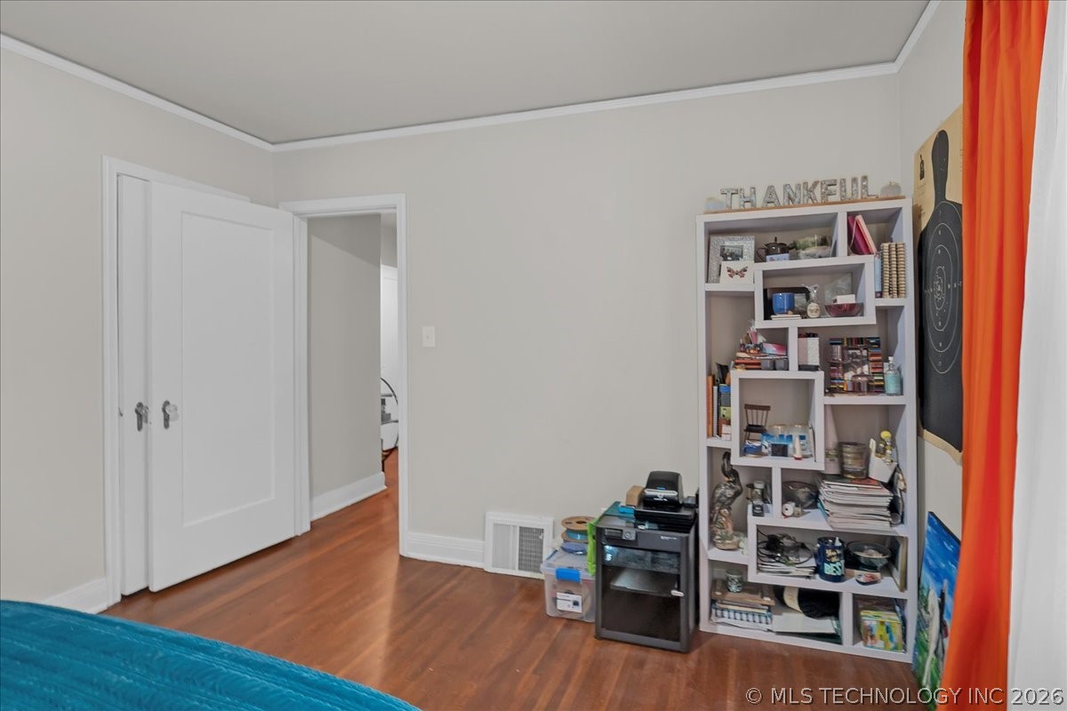 1516 S College Avenue