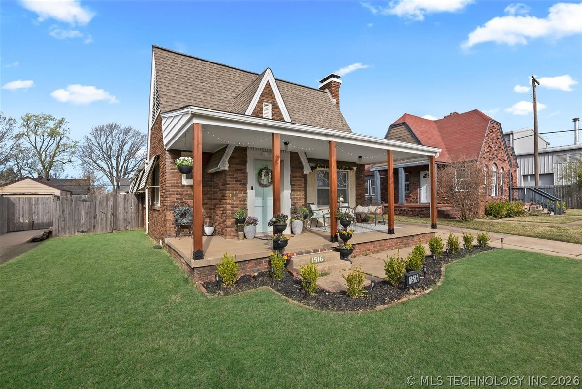 1516 S College Avenue