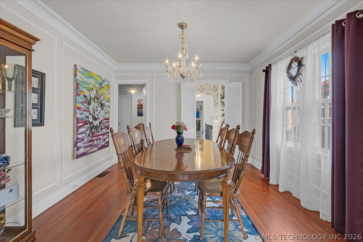 1516 S College Avenue