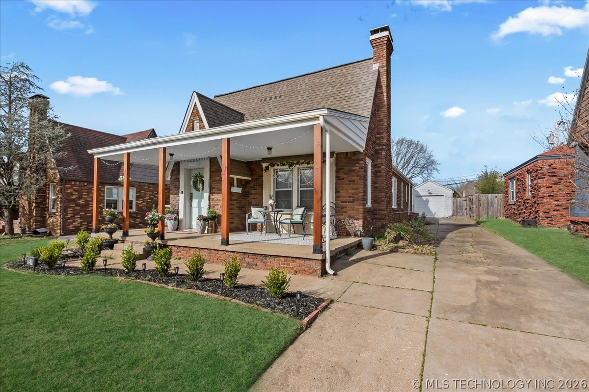 1516 S College Avenue