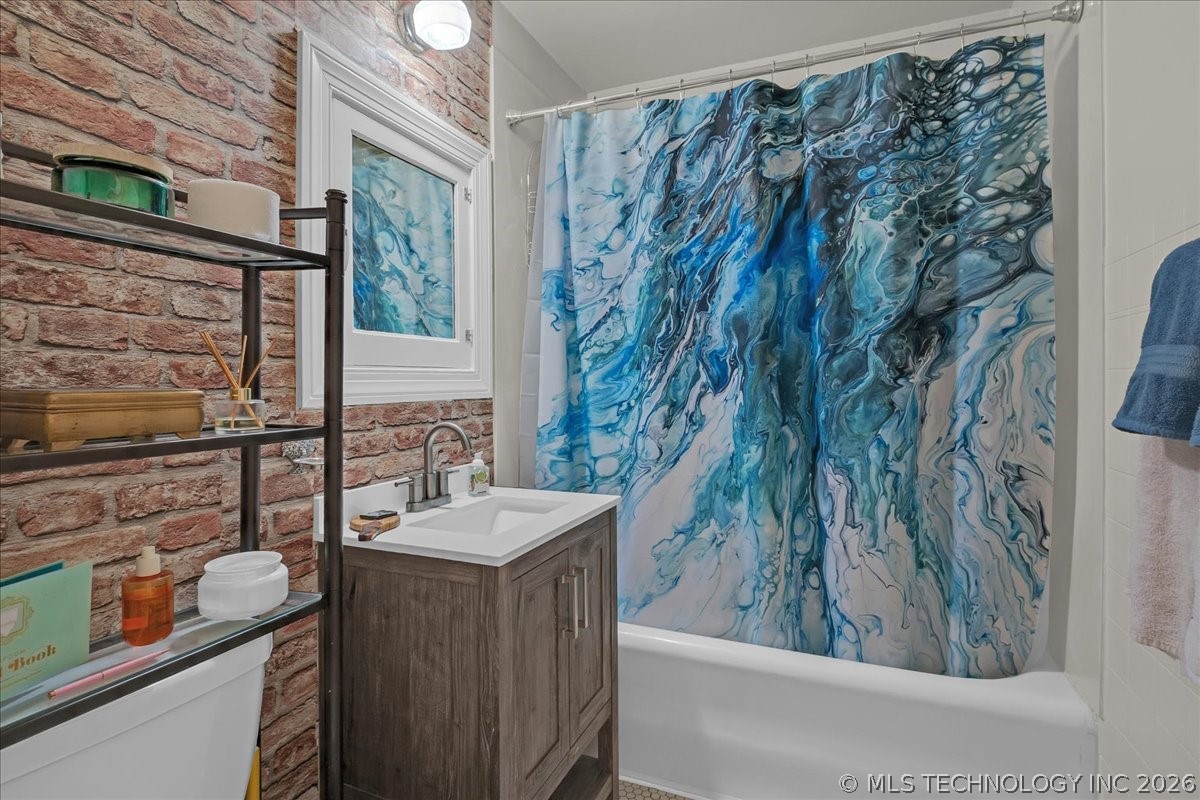 1516 S College Avenue