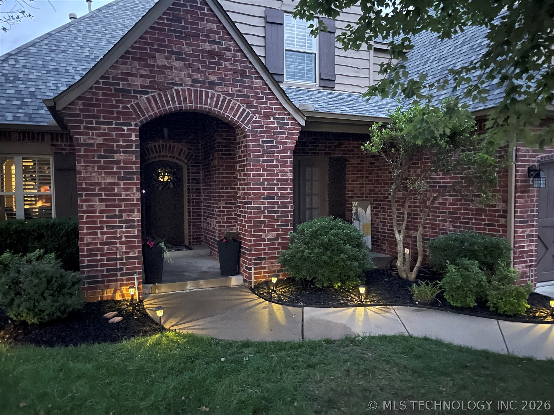 11941 S 88th East Avenue