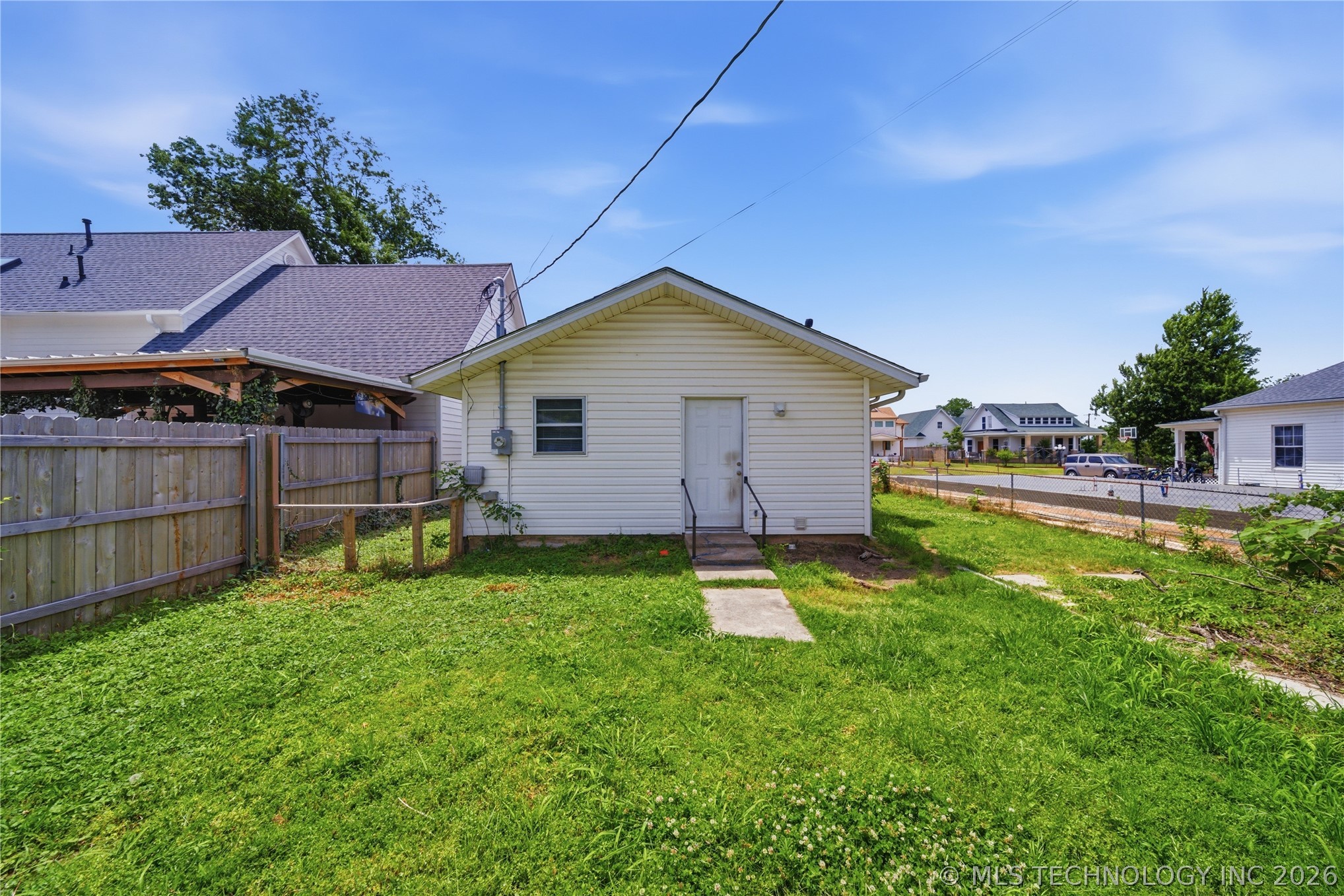 428 E 4th Street