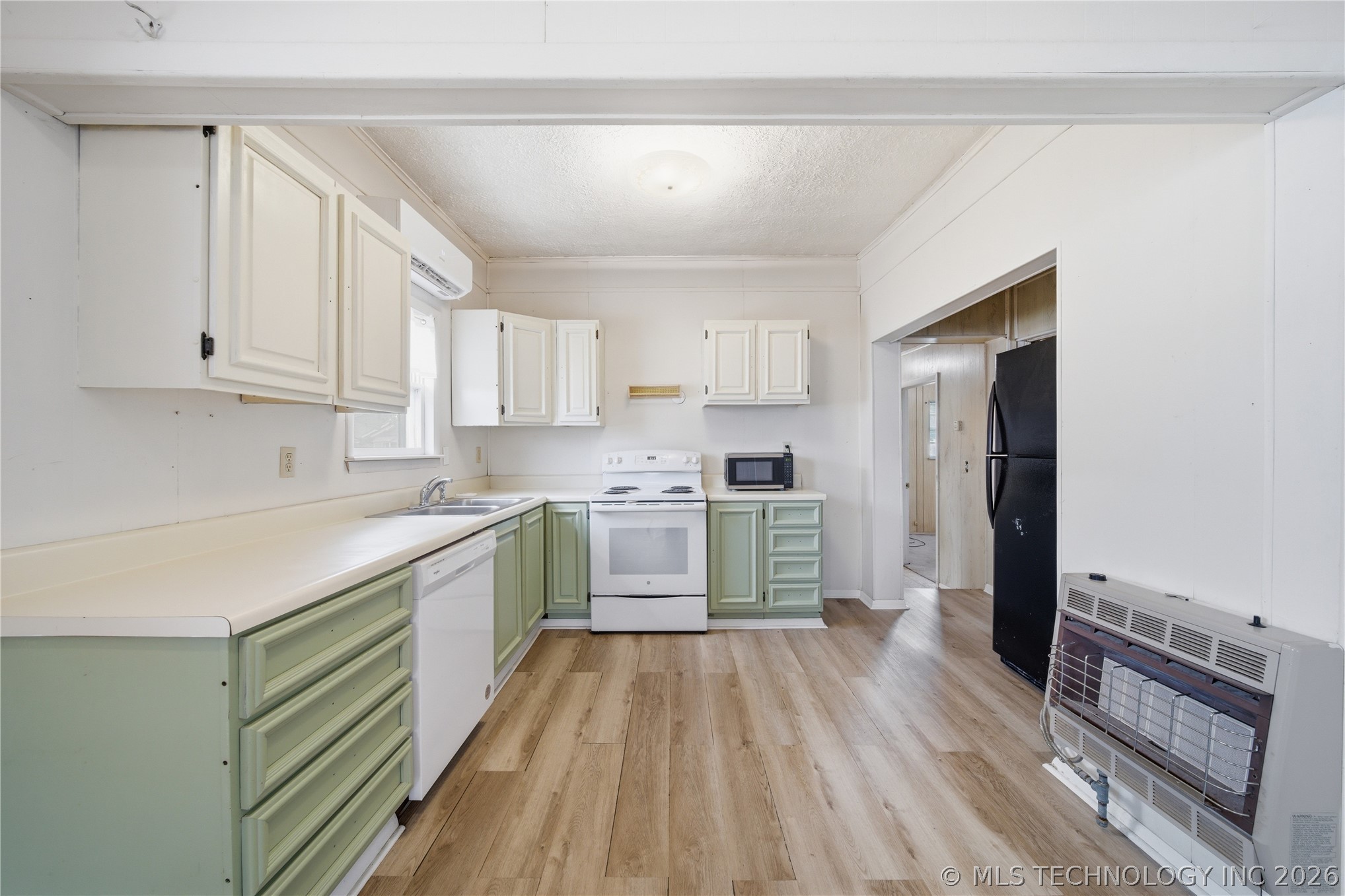 428 E 4th Street