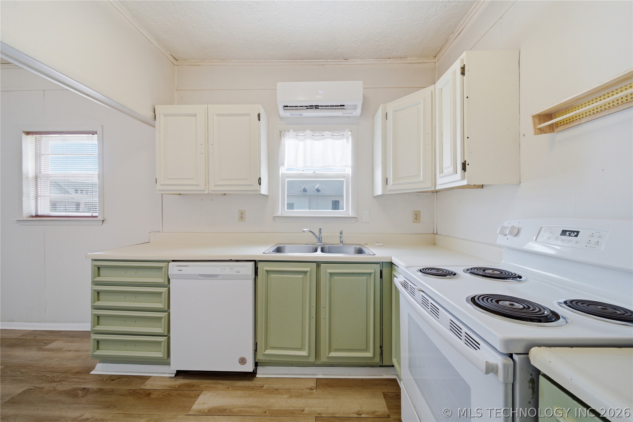 428 E 4th Street