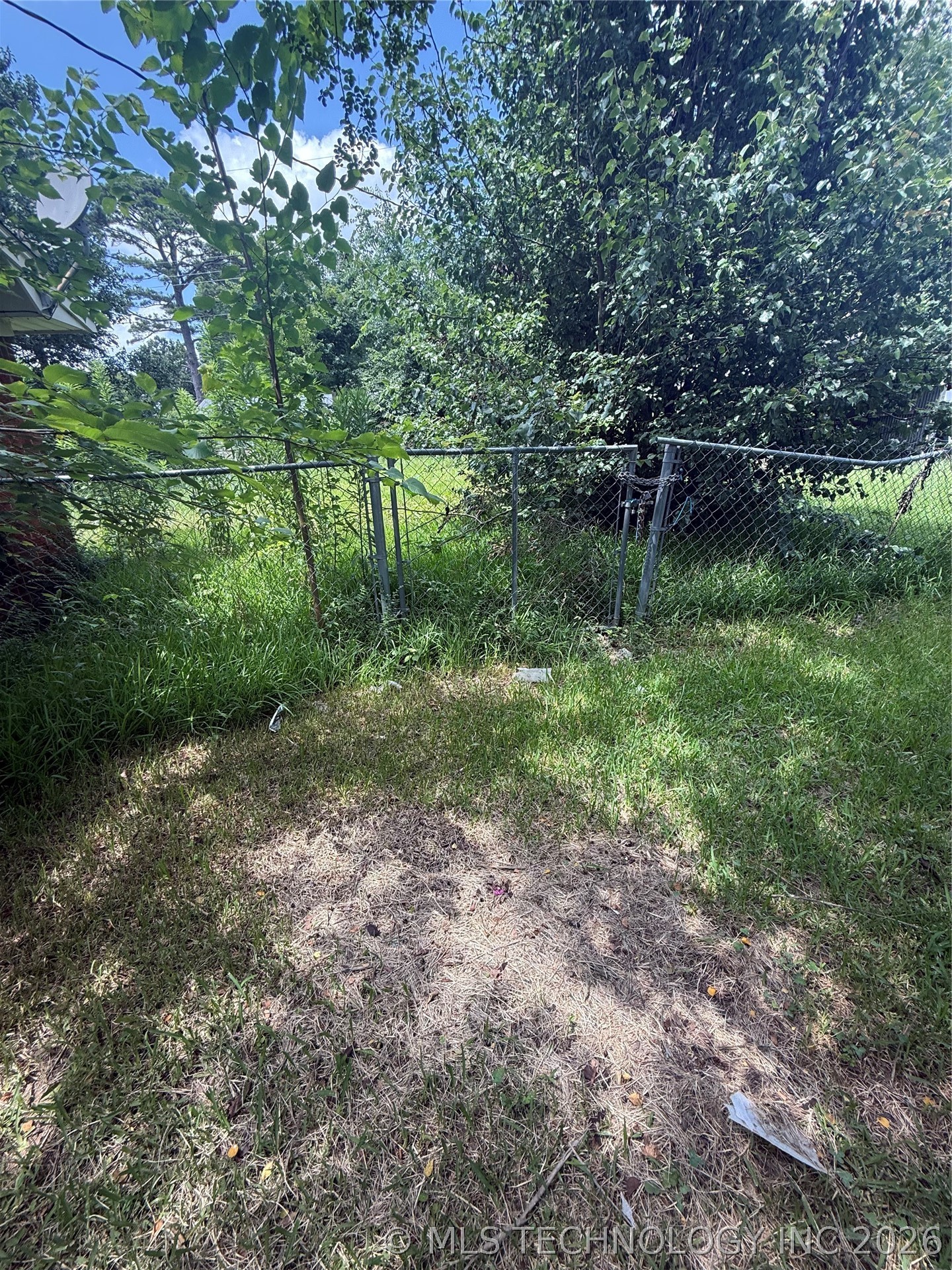 2203 Oak Street