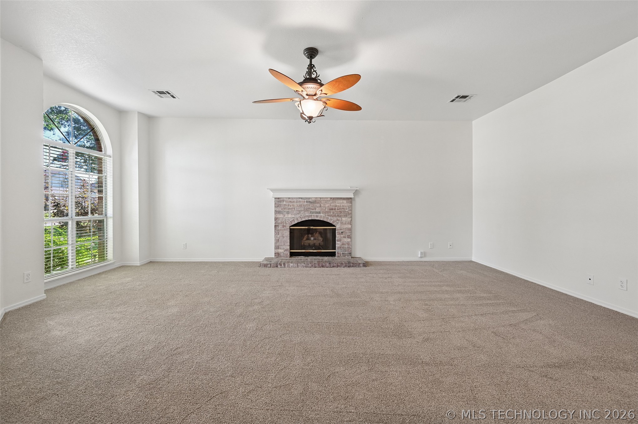 12704 E 78th Street North