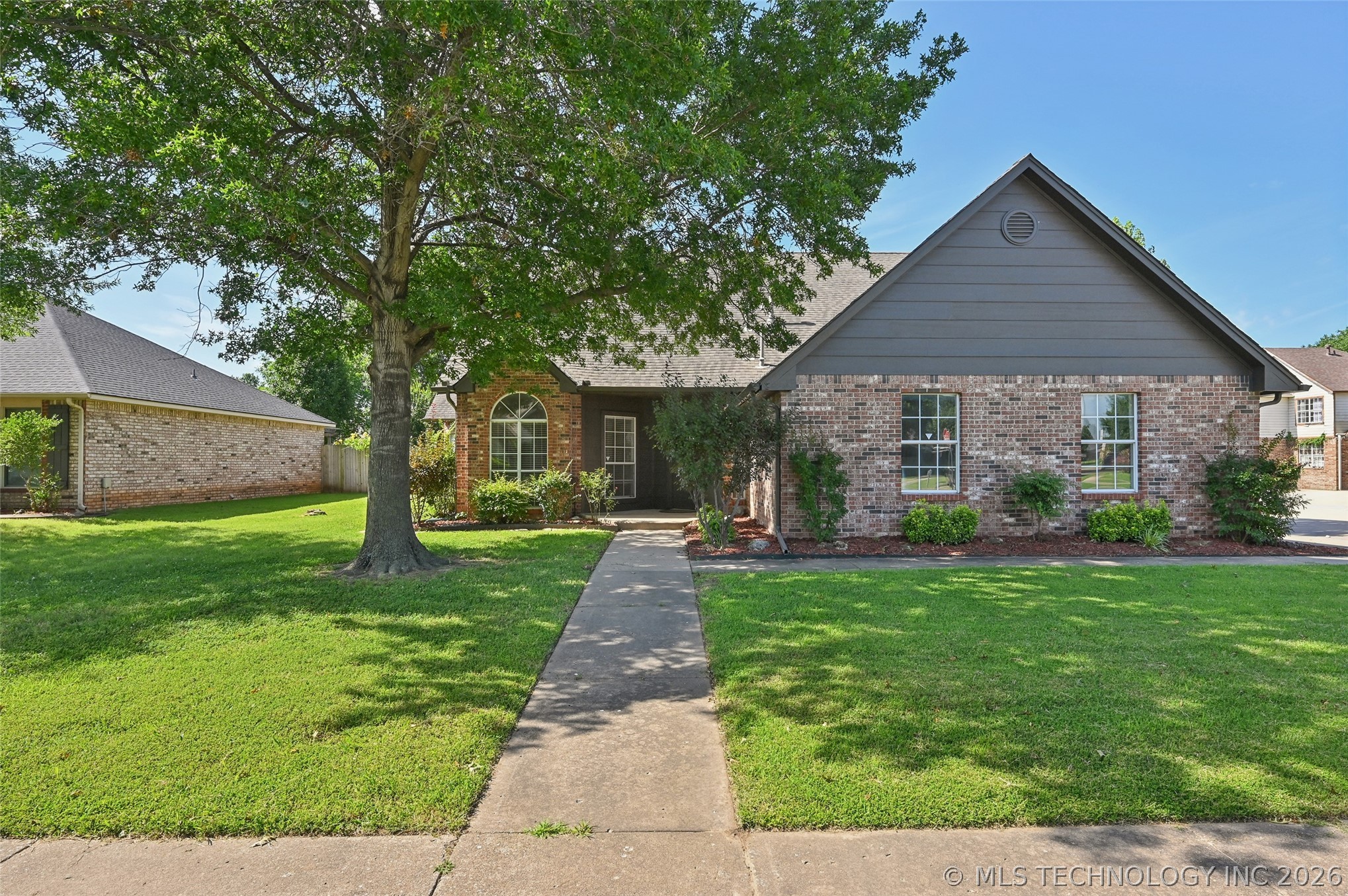 12704 E 78th Street North