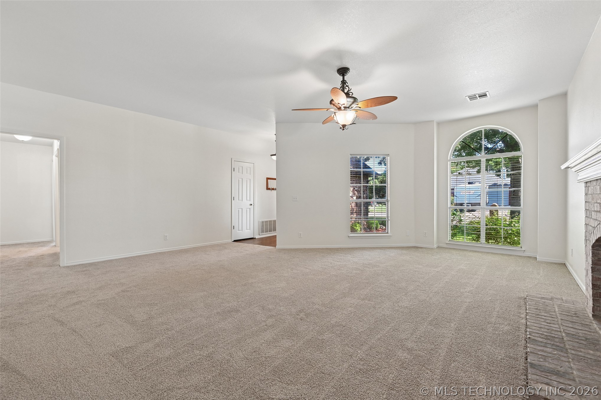 12704 E 78th Street North