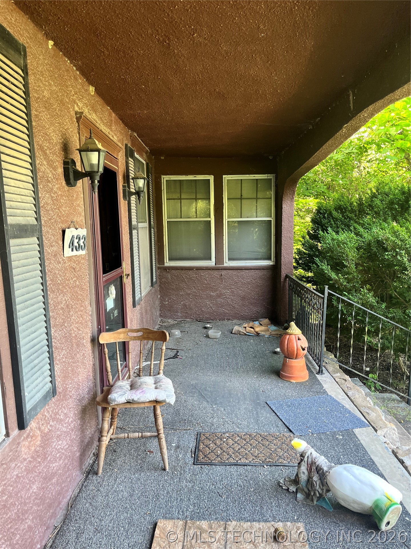 433 S Pecan Street
