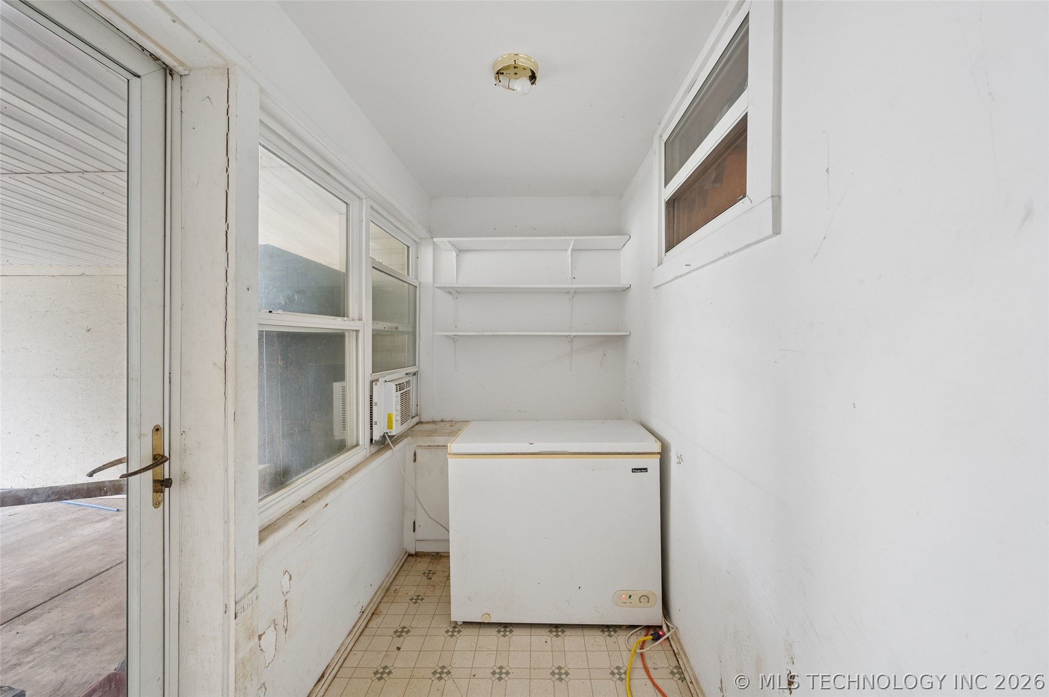 611 W 6th Street